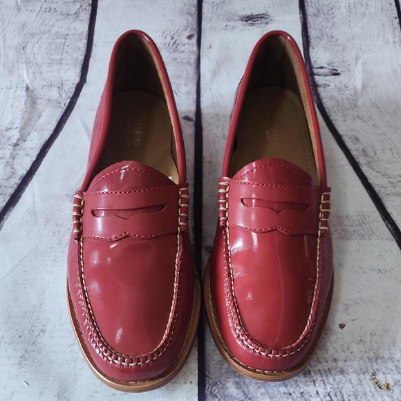 EUC Weejuns Whitney Strawberry Leather Easy Weejuns Loafers Womens Size 9M - Picture 1 of 11